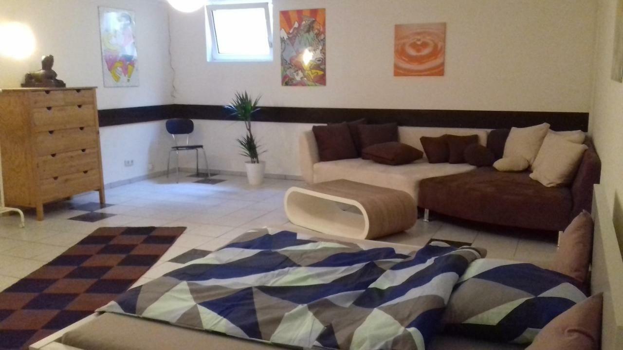White House 'Privatzimmer' Mannheim Bagian luar foto